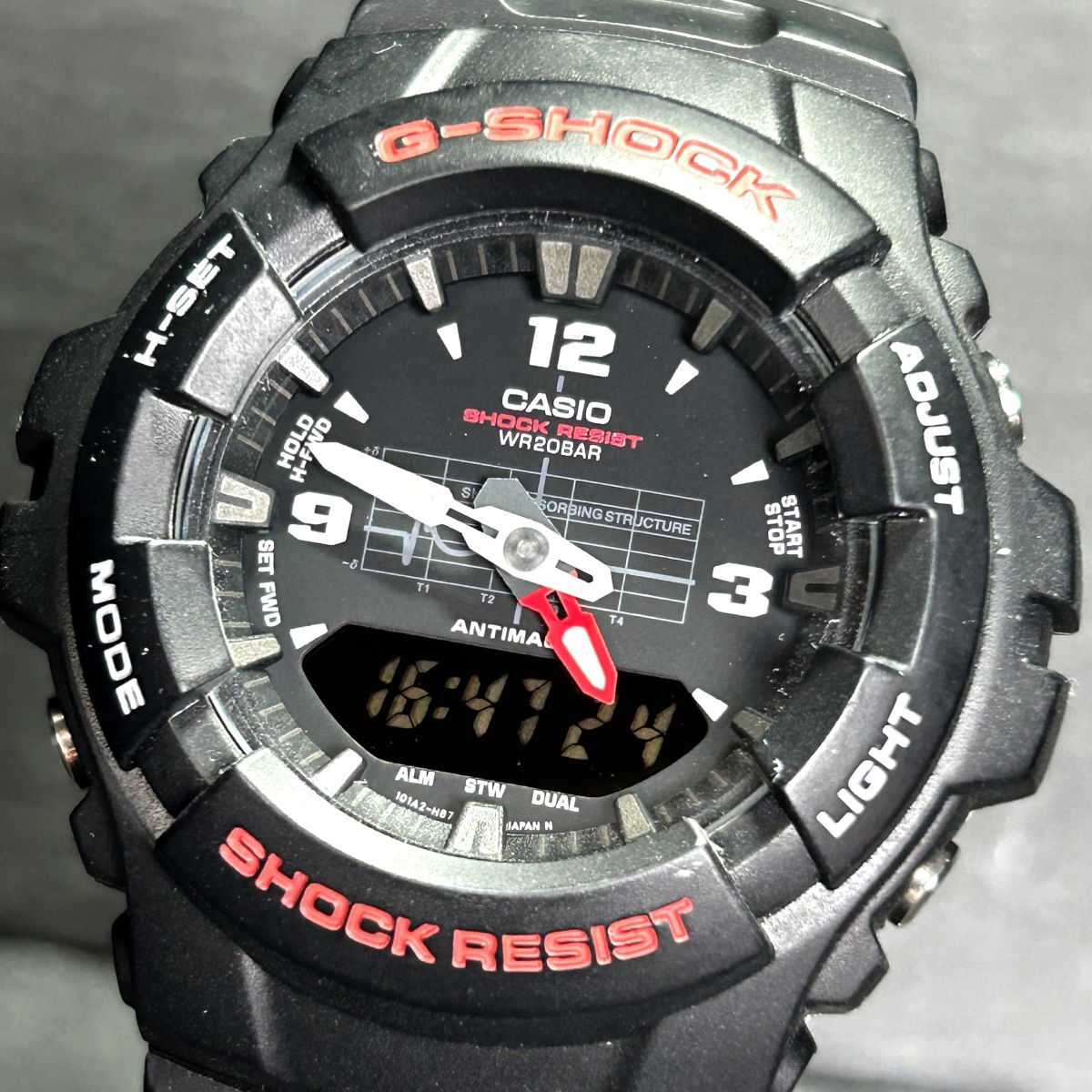 美品 CASIO カシオ G-SHOCK ジーショック G-100-1BV 腕時計 クオーツ アナデジ カレンダー ブラック×レッド ステンレススチール 多機能の画像2