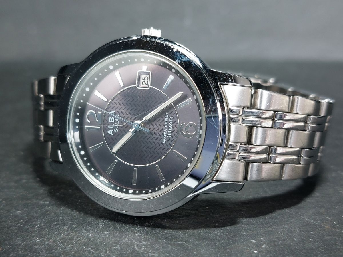 SEIKO セイコー ALBA アルバ V145-0BX0 メンズ アナログ ソーラー 腕時計 3針 ブラック文字盤 デイトカレンダー メタルベルト 動作確認済み_画像5