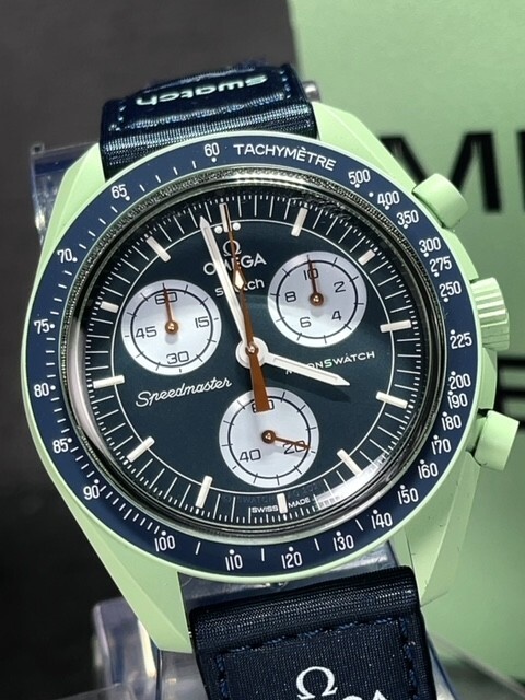 新品 Swatch × Omega スウォッチ × オメガ SO33G100 スピードマスター ミッションオン アース バイオセラミック ムーンスウォッチ 腕時計_画像2