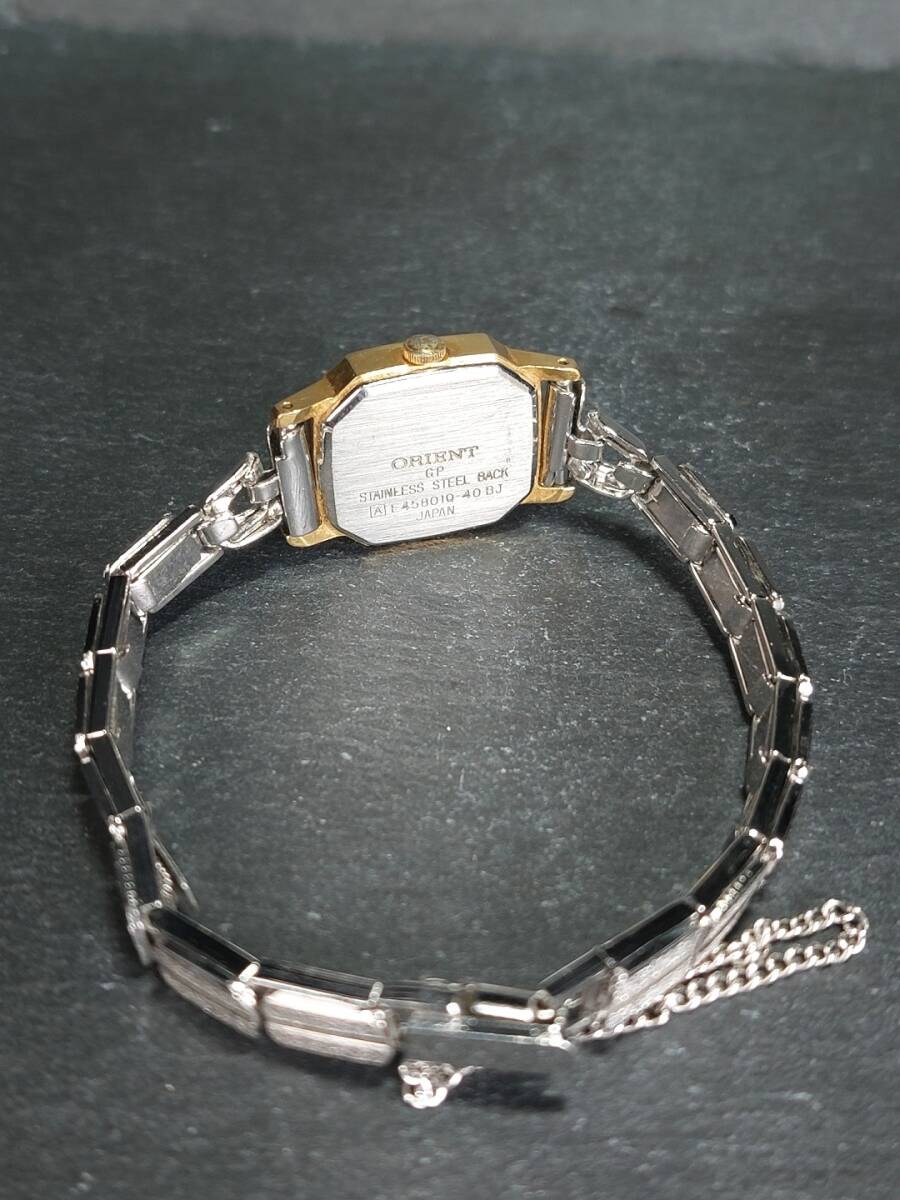 ORIENT オリエント E45801Q-40 アナログ クォーツ 腕時計 ゴールド&シルバー メタルベルト ステンレス ブレスレットタイプ スモールサイズの画像6