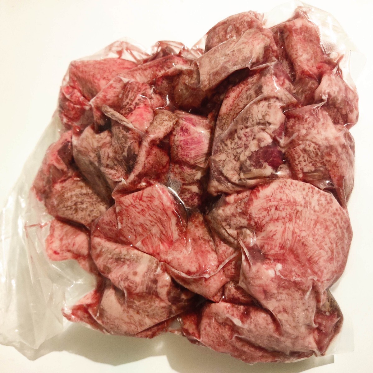 ●牛タン元切落し 1kg タン元のみ 冷凍品　焼肉 厚切り BBQ ステーキ しゃぶしゃぶ　送料関東800円〜_画像1