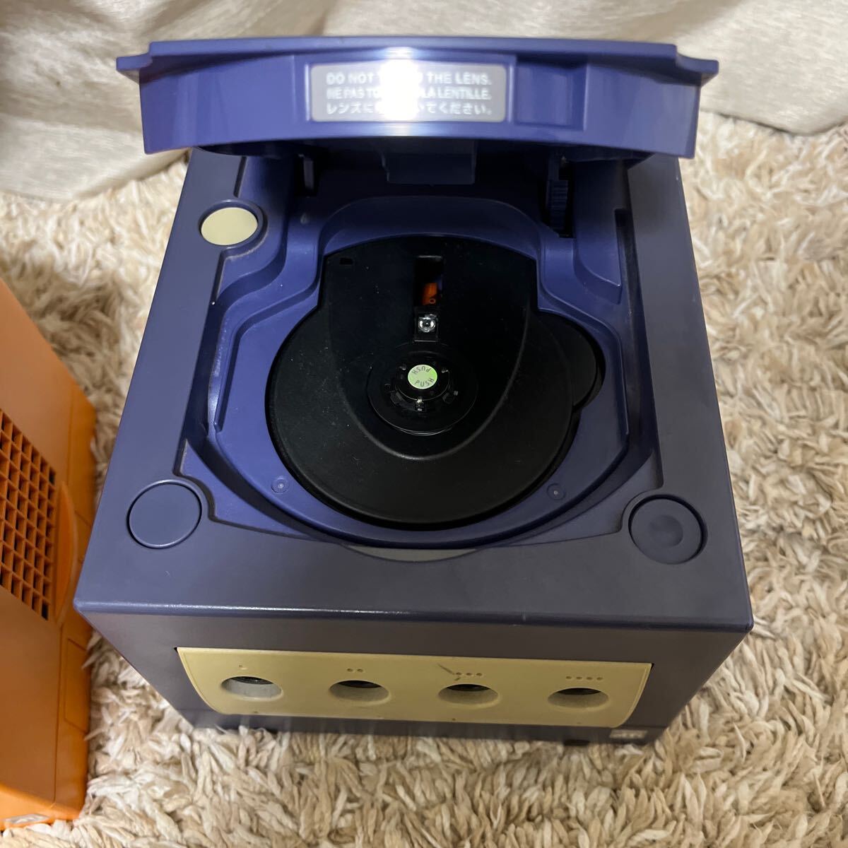 Nintendo 任天堂 ゲームキューブ 2台　ニンテンドー DOL-001 NINTENDO オレンジ バイオレット ジャンク品　GAMECUBE 本体_画像10