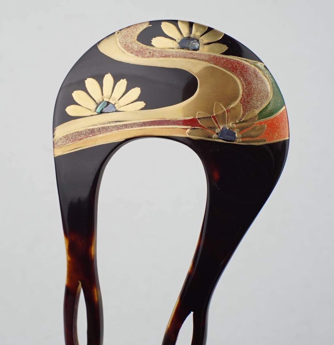 book@ tortoise shell .... lacqering mother-of-pearl . ornamental hairpin width 4.7cm free shipping 