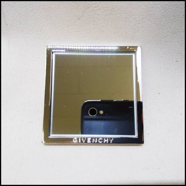 ●GIVENCHY ジバンシー 手鏡 コンパクトミラー メイク用品 小物 雑貨 サイズ約5.5cm USED 送料185円●G2123_画像2