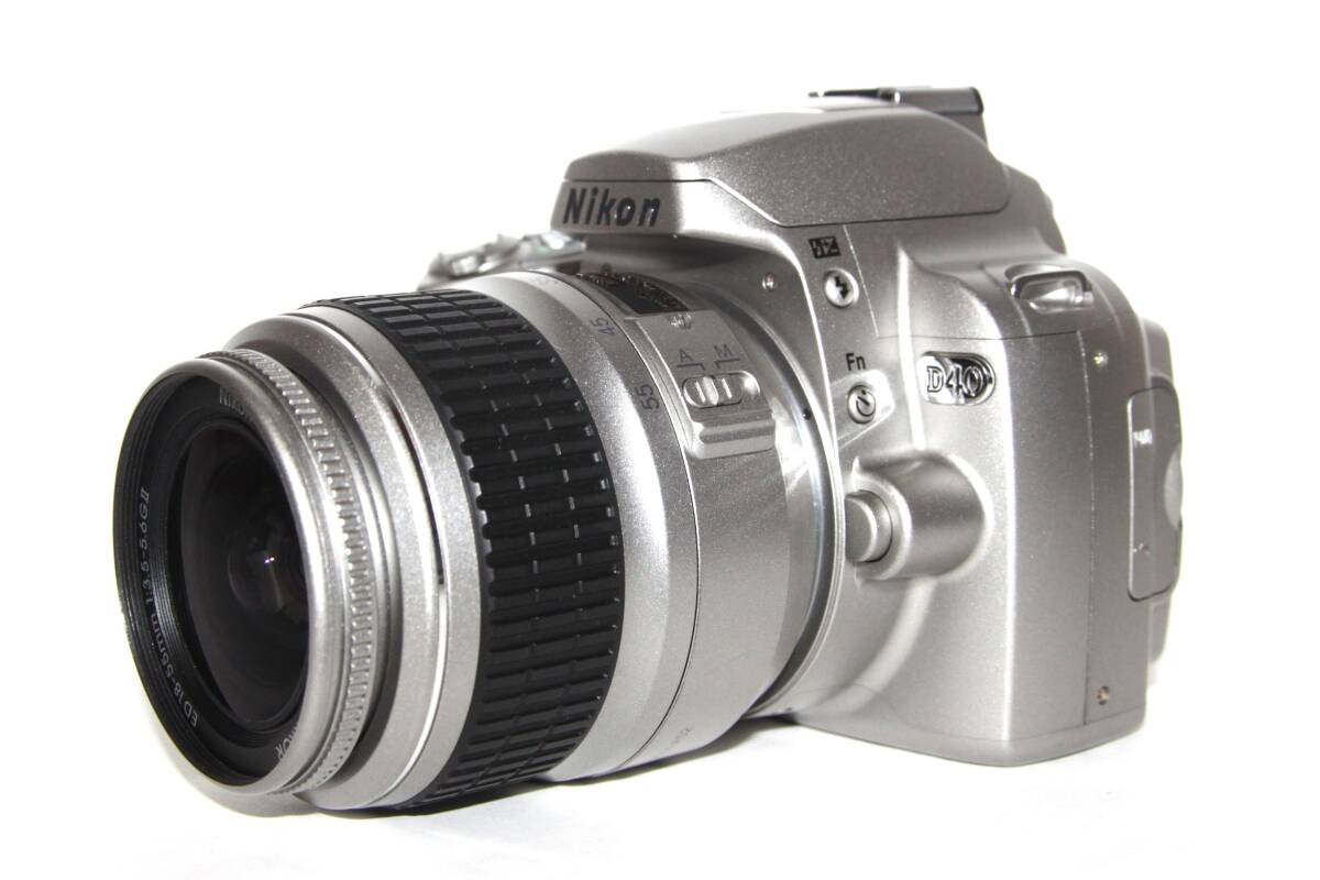 【美品】Nikon D40 AF-S NIKKOR 18-55mm 1:3.5-5.6 GⅡ ED DX ショット数8,450回 ニコン_画像2