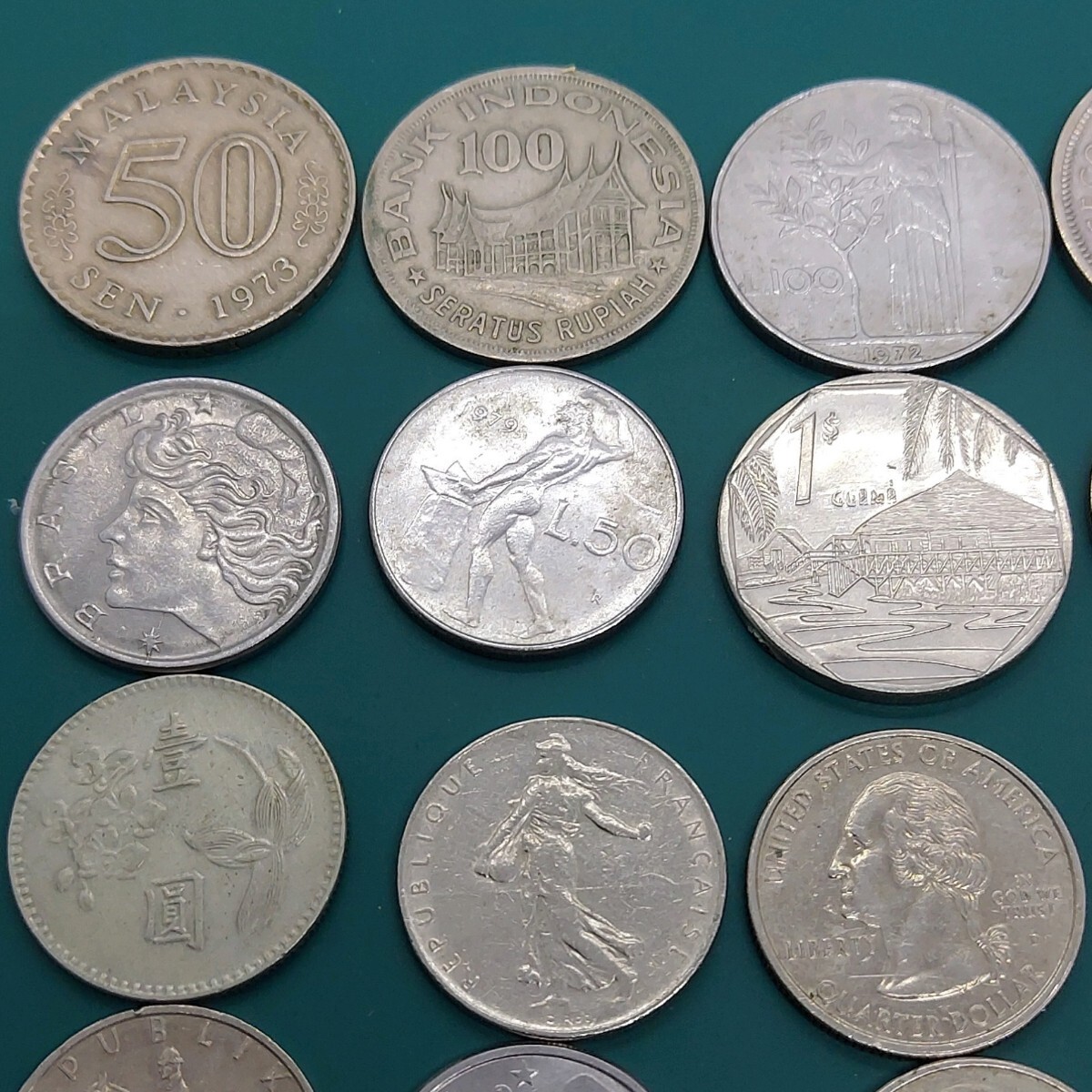 【60311】世界の硬貨　おまとめ30点　北アメリカ　ヨーロッパ　アジア等々　コレクション品_画像3