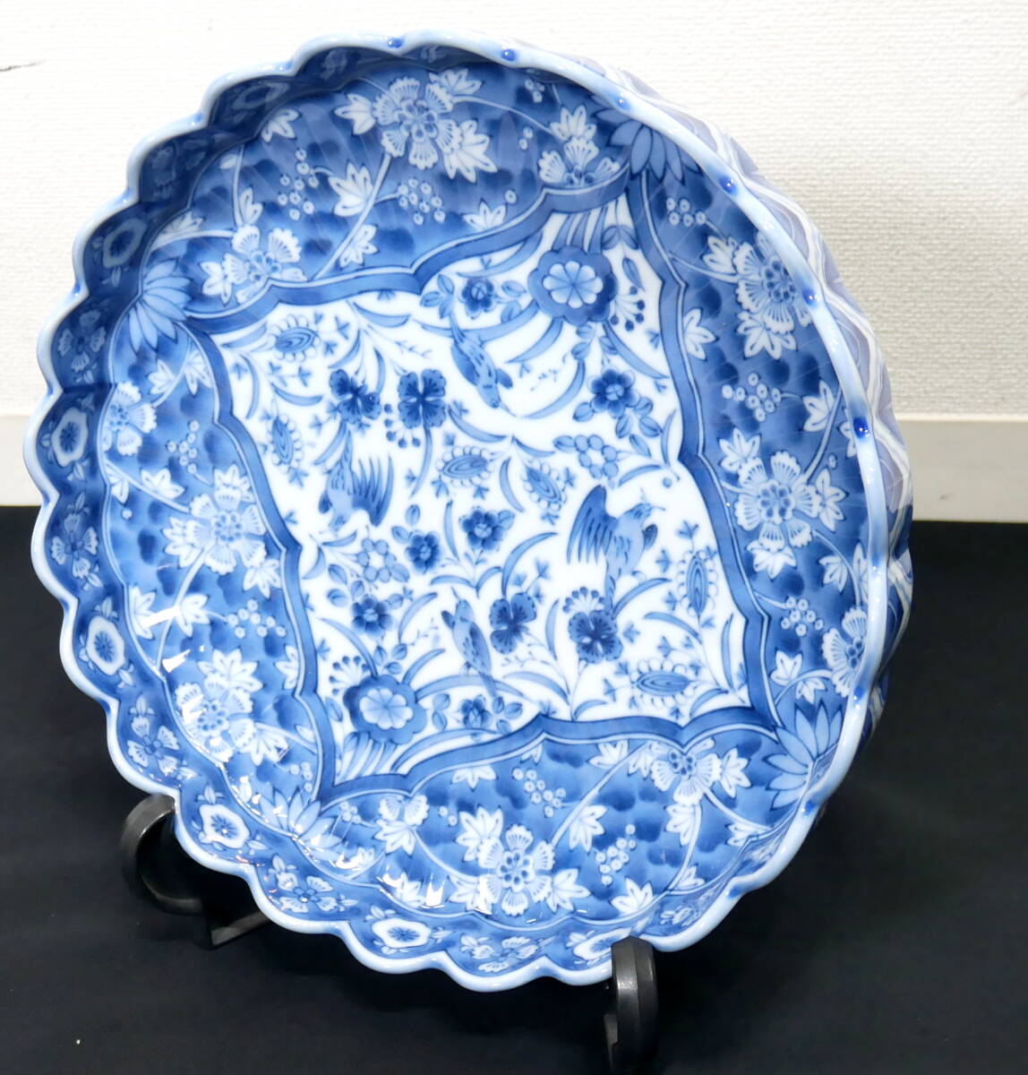 ▲(R603-E40)龍峯 龍峯窯 染付更紗盛皿 大皿 染付 深皿 三洋陶器 約28x7cm 青系の画像1