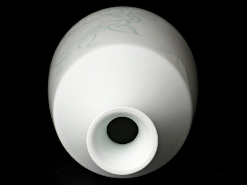 【古美味】井上康徳作 白磁緑椿彫文 小花瓶 茶道具 保証品 f3NJ_画像4