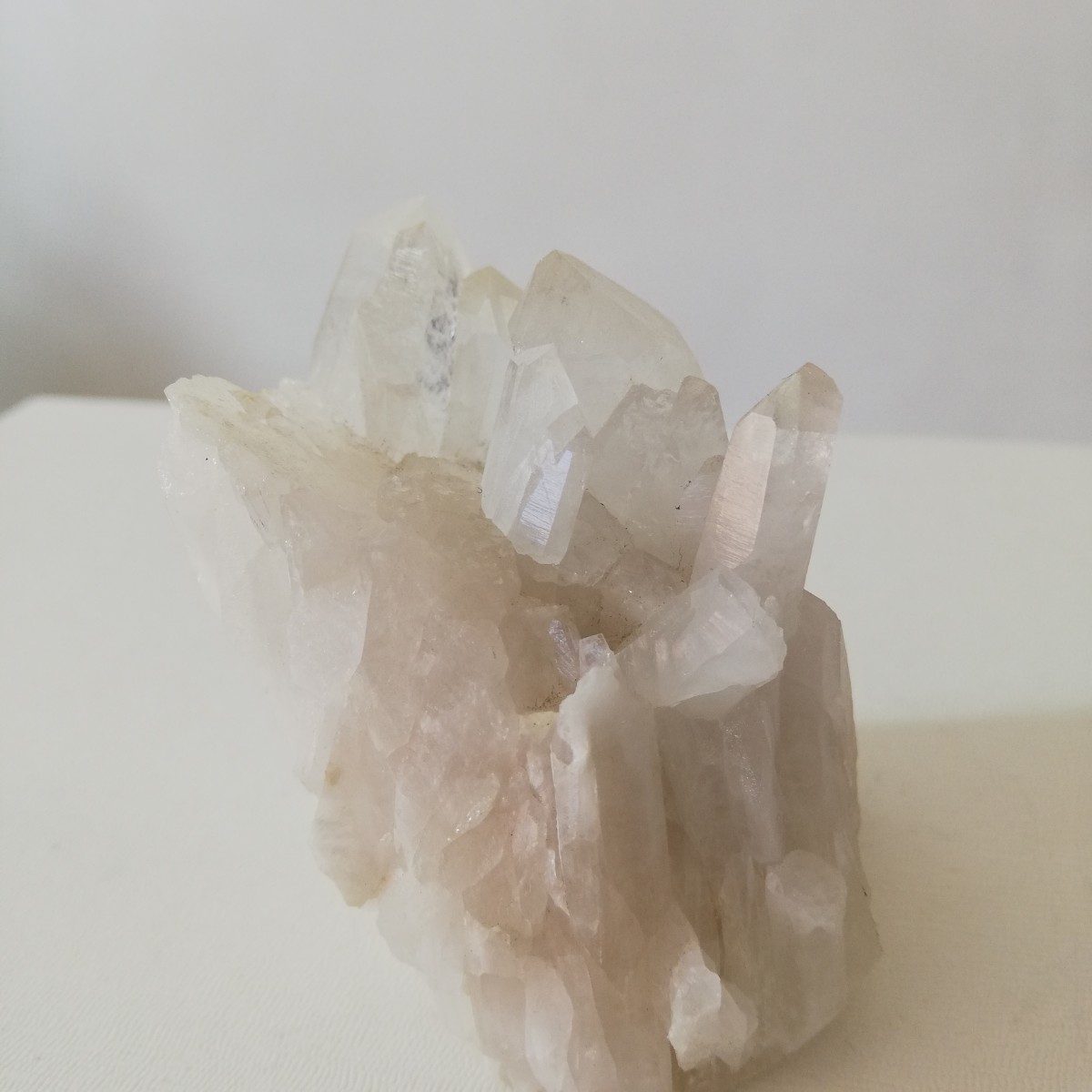 水晶 クラスター 高さ6cm 重さ174ｇ パワーストーン 原石 鉱物の画像8