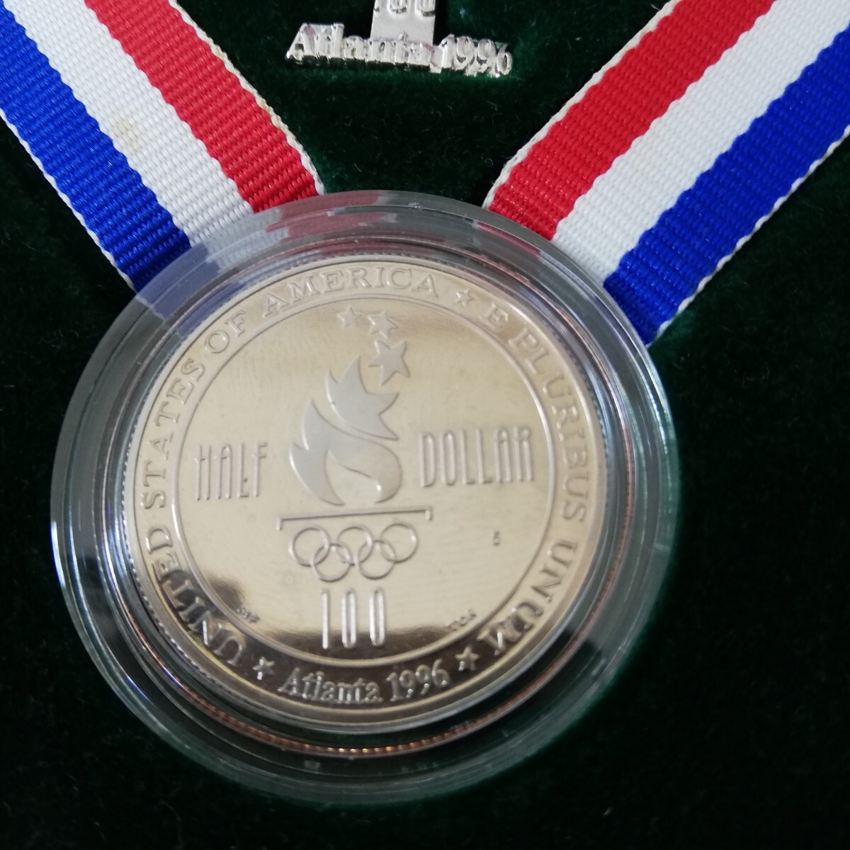 1996年 アトランタオリンピック 記念硬貨 リバティ コイン 50セント ハーフダラー アメリカ U.S.A HALF DOLLAR AMERICA 聖火ピンバッジ_画像6