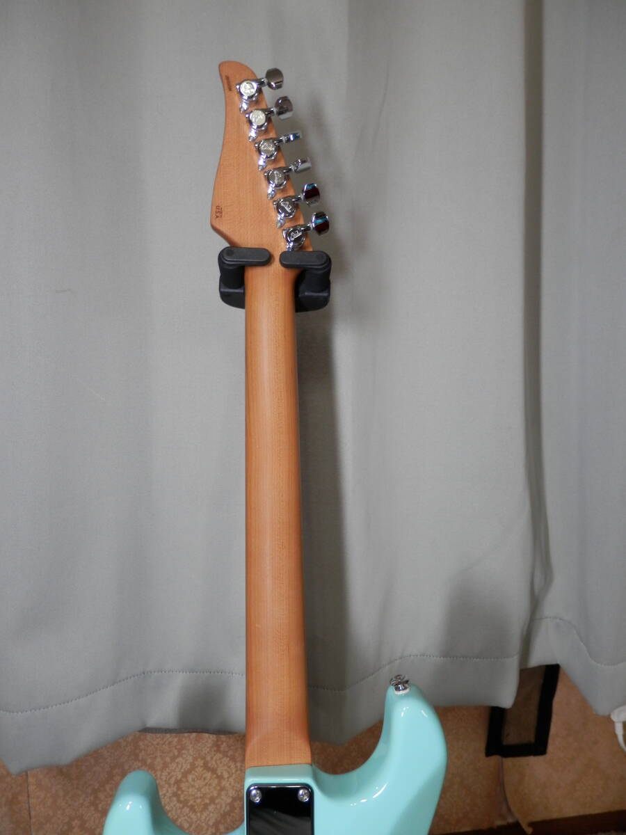 貴重モデル！Suhr Classic SSH Roasted Maple Daphne Blue Matching Head!!の画像6