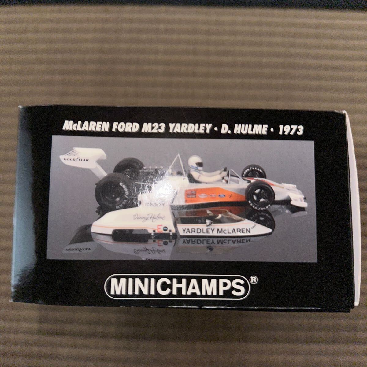 MINICHAMPS 1/18 McLaren Ford M23 Yardley D,Hulme 1973 ミニチャンプス　マクラーレン　ヤードレー　絶版品　激レア品　ミニカー　#7_画像8