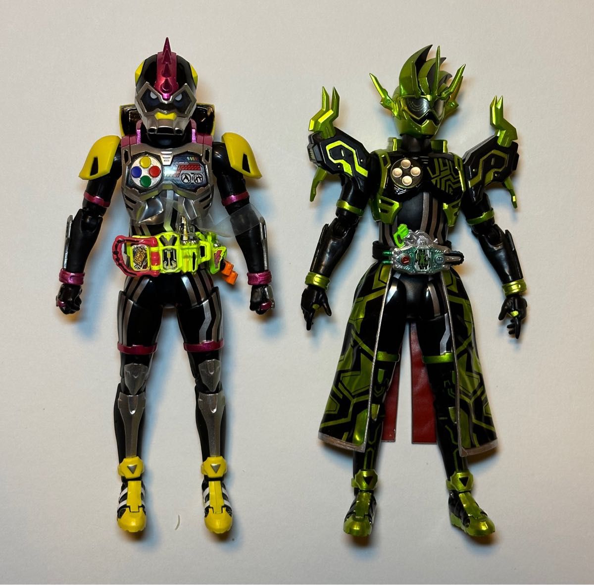 S.H.Figuarts 仮面ライダークロノス クロニクルゲーマー &仮面ライダーレーザーターボ バイクゲーマー レベル0