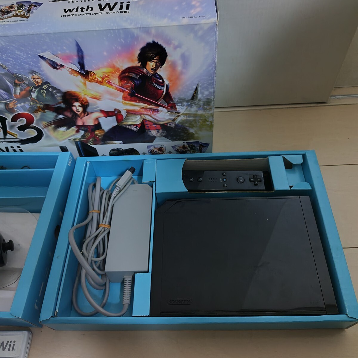 戦国無双3 with Wii (特製クラシックコントローラPRO同梱版) ジャンク_画像4