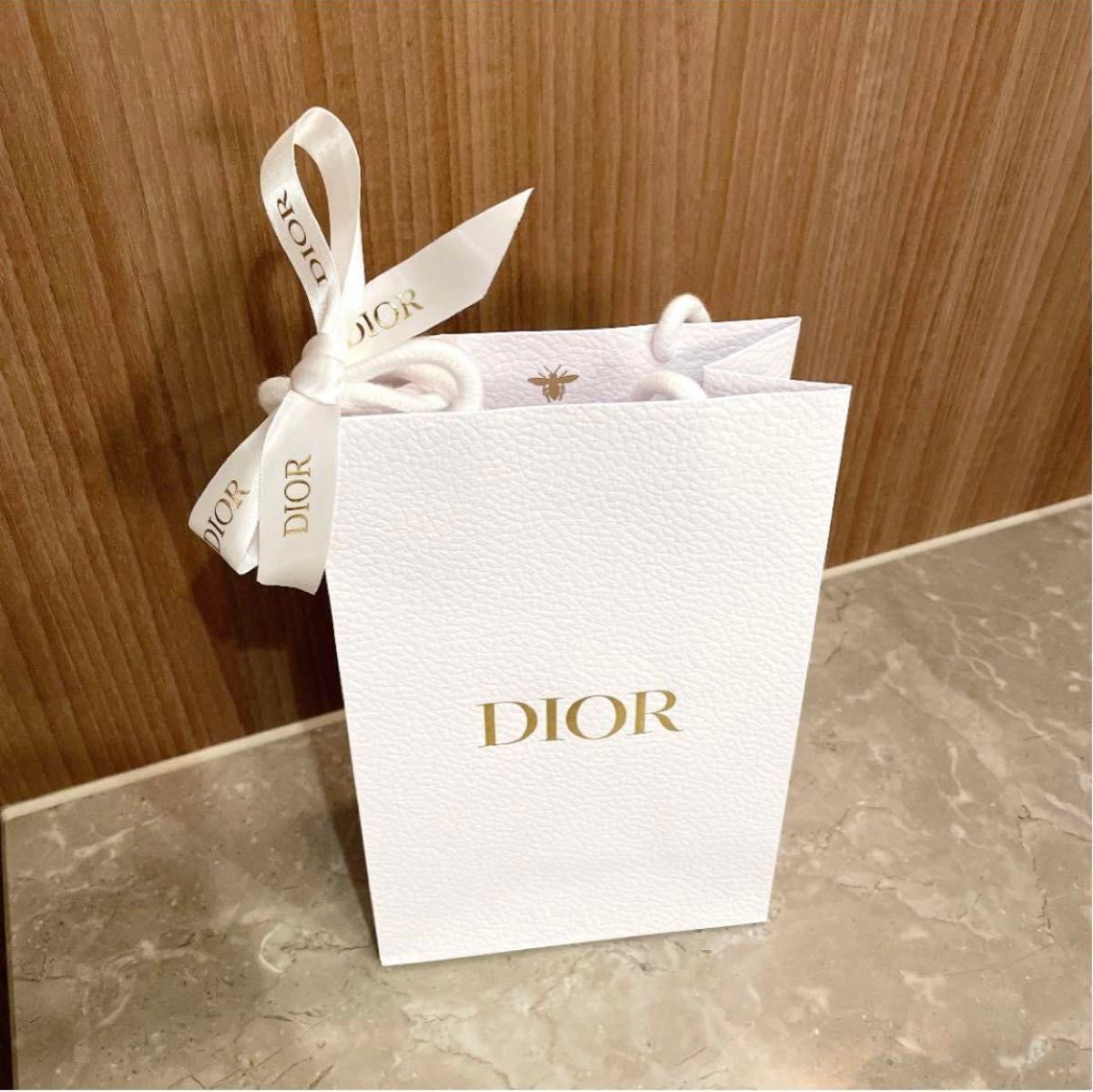 ディオール  ショッパー  ショップ袋  紙袋 限定 ロゴ 蜂マーク リボン付き Dior ブランド紙袋