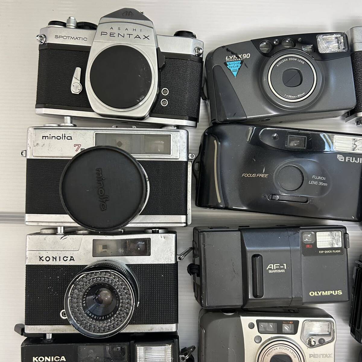 1 jpy ~ film camera video camera summarize Canon KONICA MINOLTA PENTAX FUJI RICOH SHARP FUJICA SONY etc. ( junk operation not yet verification KJ )