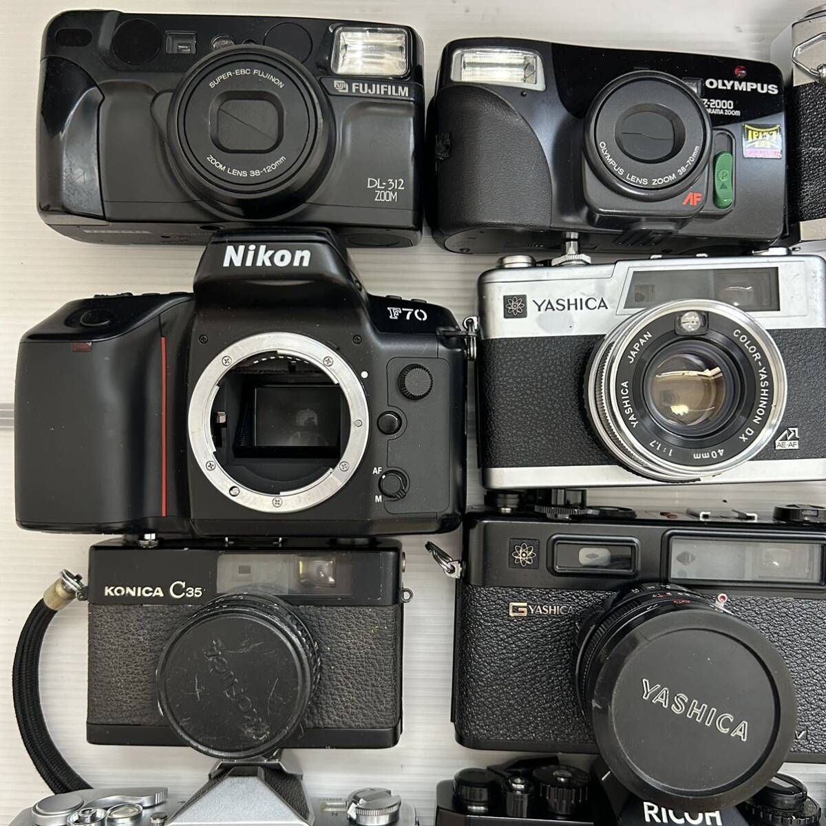 1円~フィルムカメラまとめ Nikon RICOH YASHICA PENTAX MAMIYA MINOLTA Canon PETRI FUJIFILM OLYMPUS など(ジャンク品 動作未確認KJ )の画像2