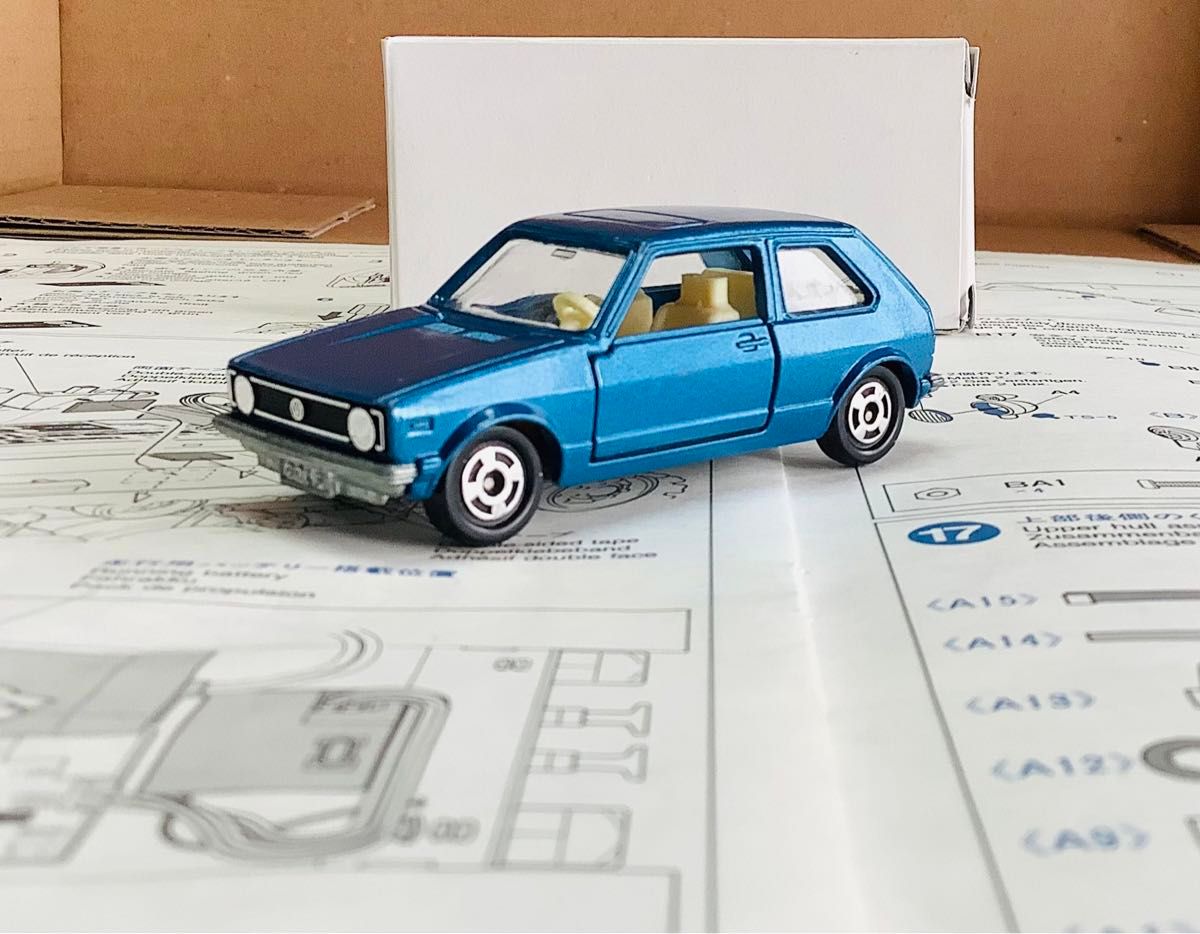 ミニカー トミカ　フォルクスワーゲン　ゴルフGLE  VW  TOMY  輸出用 当時物　青箱