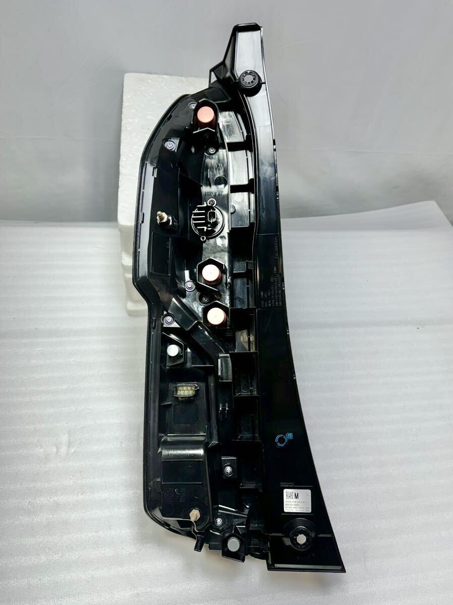 S-2880 N-BOXカスタム 右 テールライト LED JF3 JF4 ICHIKOH D186 打刻:M HONDA 純正 3.21AMの画像8