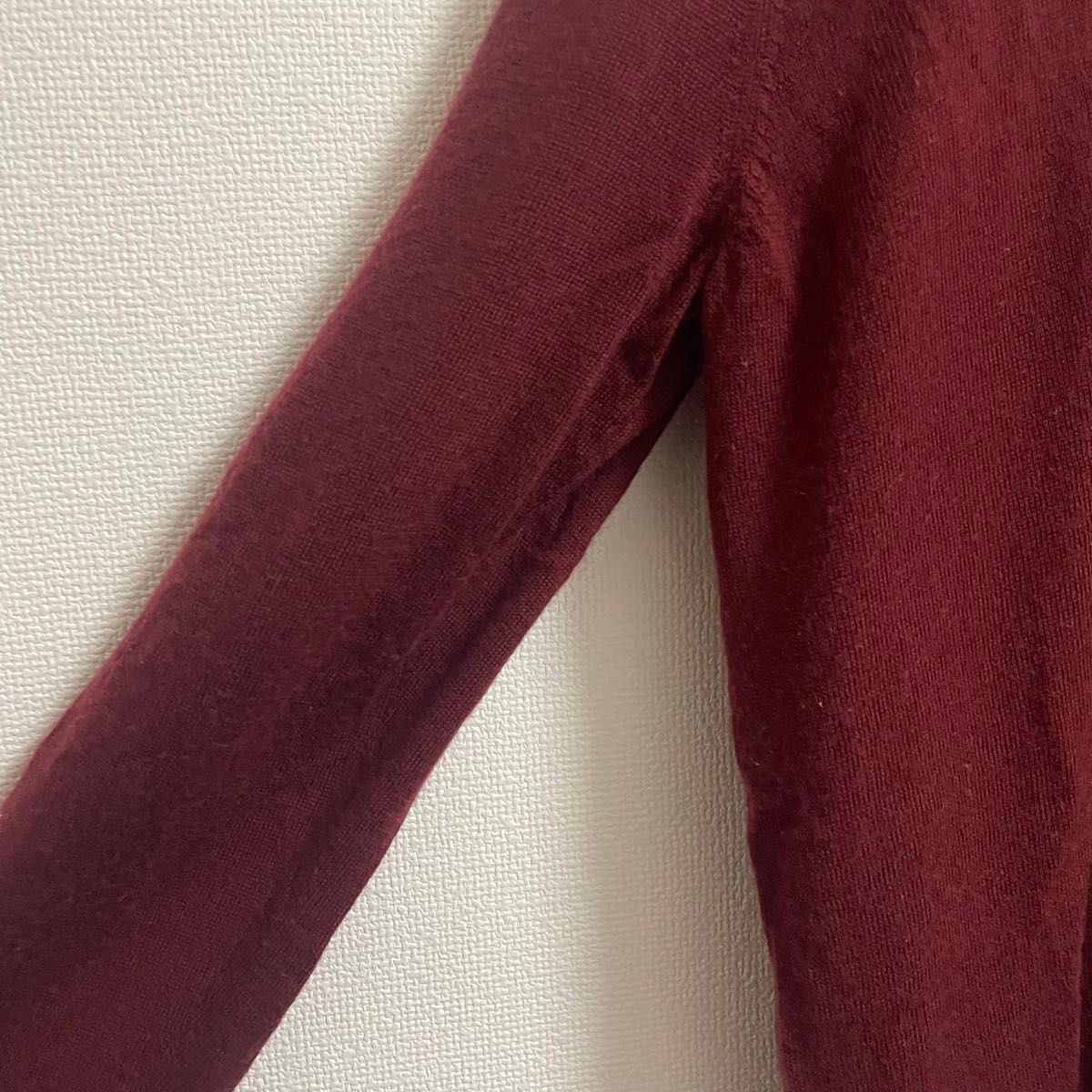 UNIQLOユニクロ エクストラファインメリノVネックセーター UNIQLOユニクロ エクストラファインメリノVネックセーター