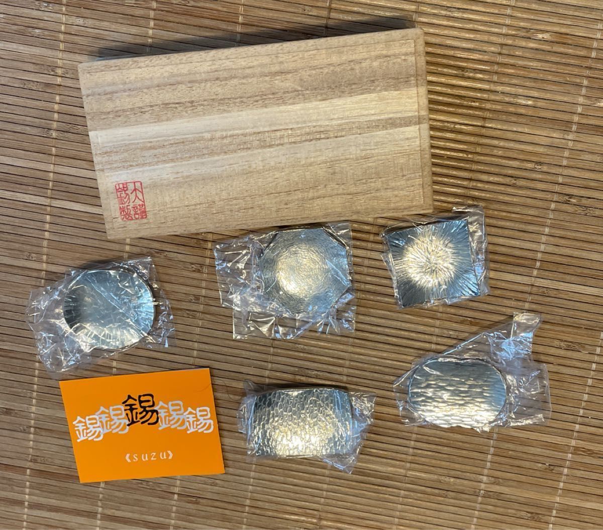 伝統工芸　木箱入　大阪錫器　錫製品　箸置き　小皿　お箱不要の場合のみお値下げ