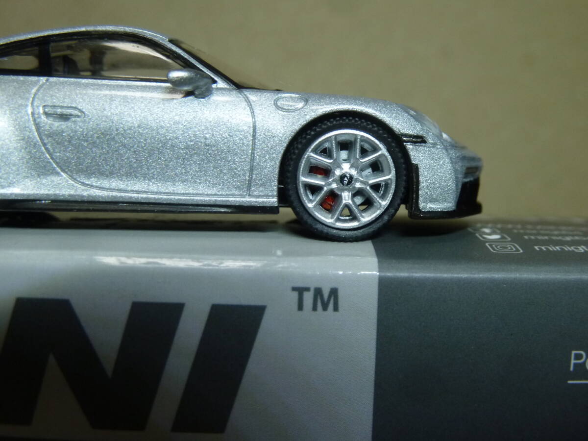 MINI GT 1:64 カスタム品 Porsche 911 GT3 左ハンドル GT Silver Metallic ポルシェ_画像4