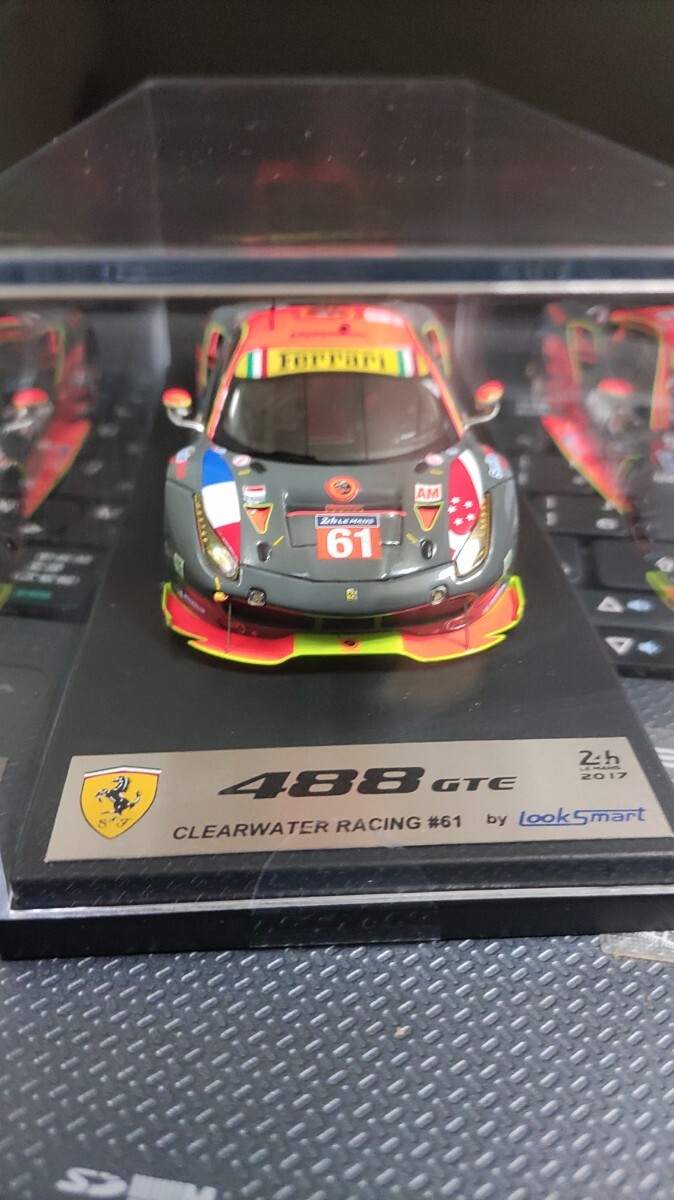 Ferrari 488 GTE No.61 Clearwater Racing Le Mans 2017 W.S.Mok - K.Sawa - M.Griffin （1/43スケール LSLM072）の画像3