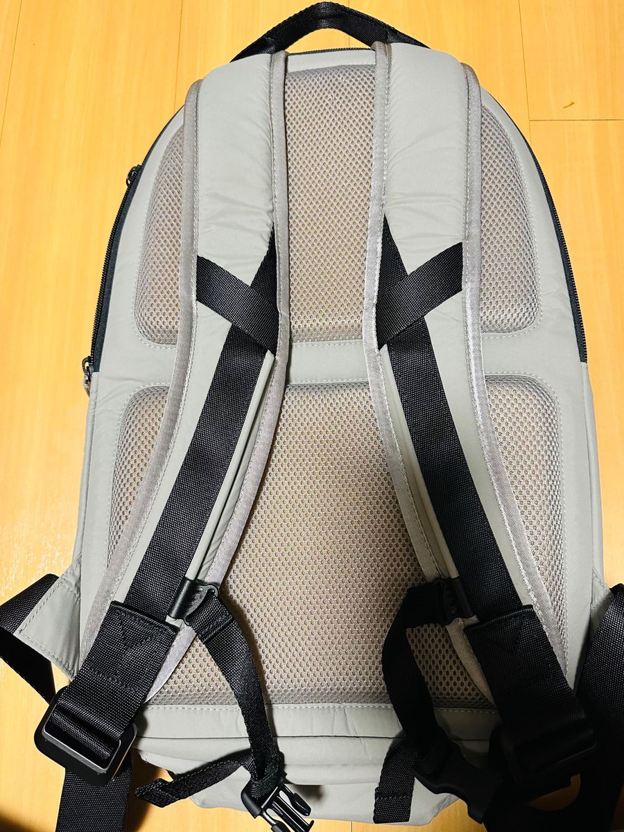 Y-3 ワイスリー TECH BACKPACK/バックパック　リュックサック/グレー/HD3335