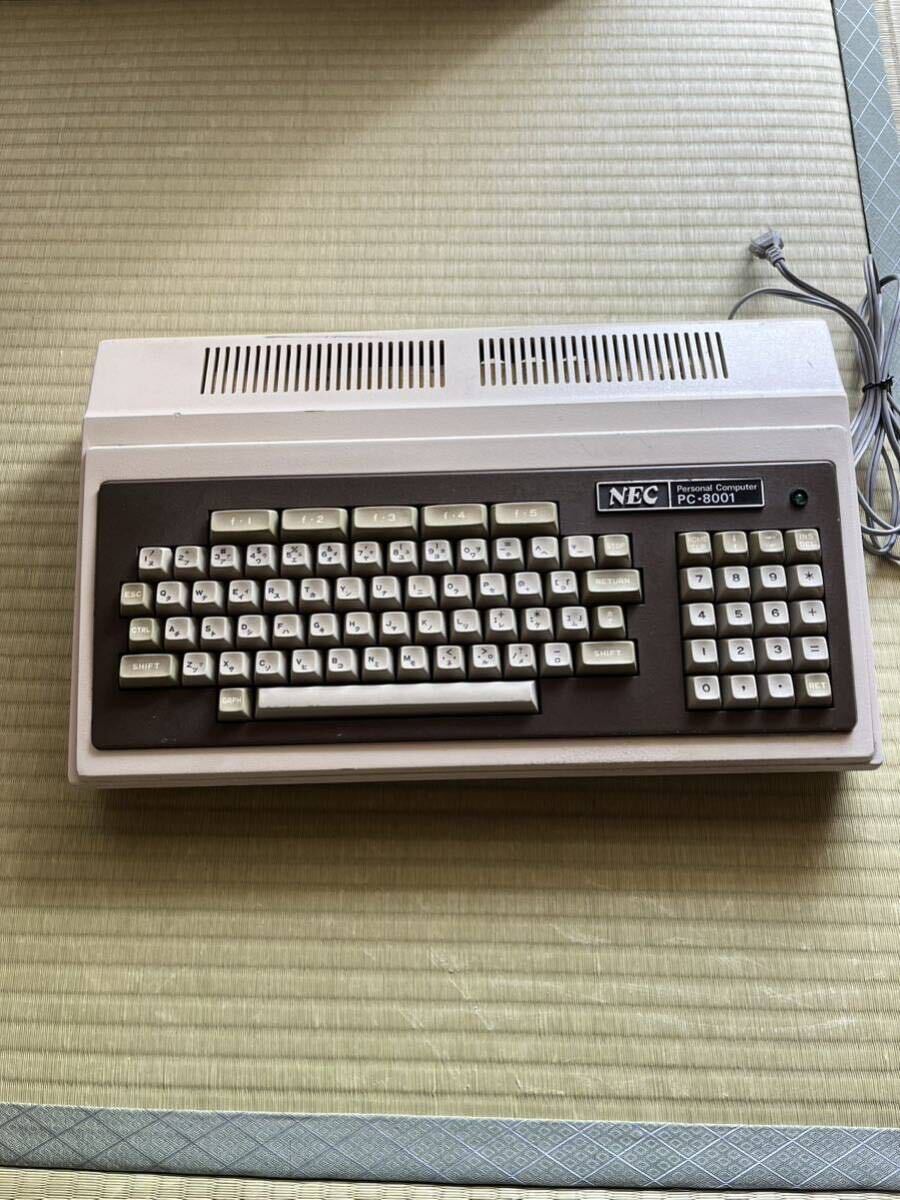 NEC レトロパソコン pc-8001本体のみ。起動確認済ですがジャンク。_画像1