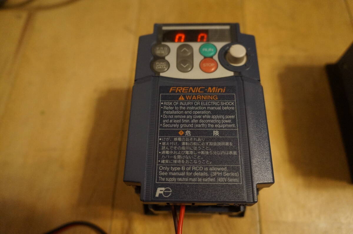 富士インバータFRENIC-Mini FRN0.4C1S -2J中古２個_画像2