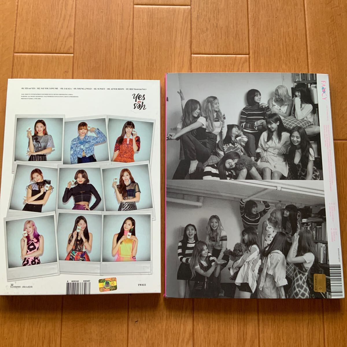 TWICE Yes or Yes　THE 6TH MINI ALBUM　7th Mini Album Fancy You CD付き　韓国盤　K-POP　Sana TZUYU　トレカ　ステッカー_画像2