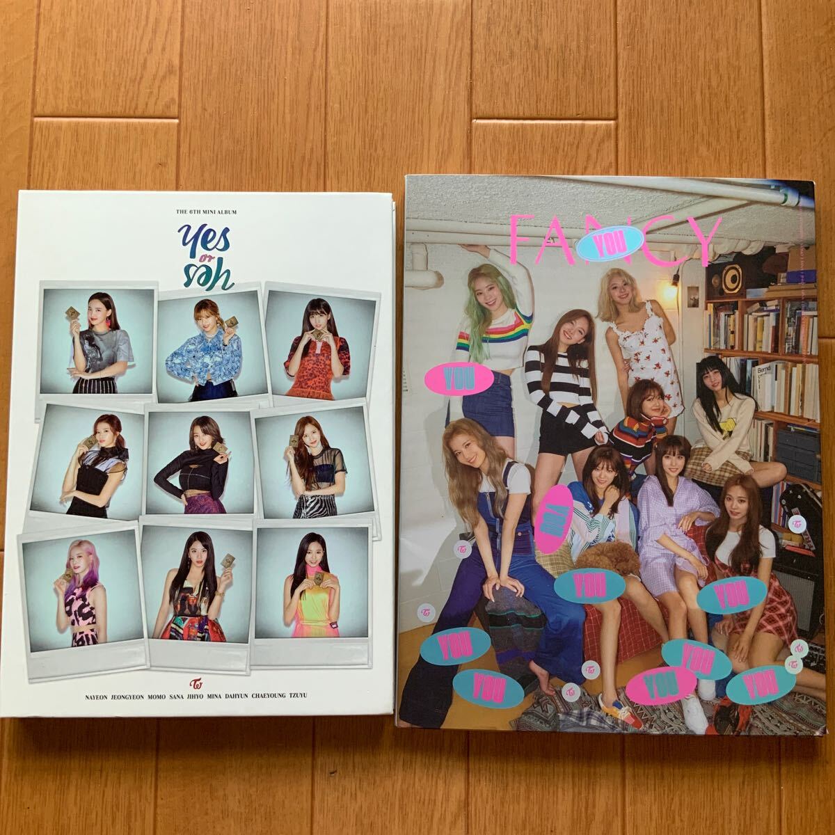 TWICE Yes or Yes　THE 6TH MINI ALBUM　7th Mini Album Fancy You CD付き　韓国盤　K-POP　Sana TZUYU　トレカ　ステッカー_画像1