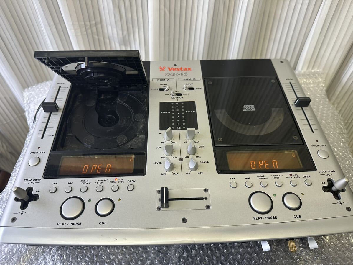 通電確認のみ（其001 05）ベスタクス Vestax ミキサー一体型CDミキシングコンソール CDX-16 現状ジャンク品_画像1