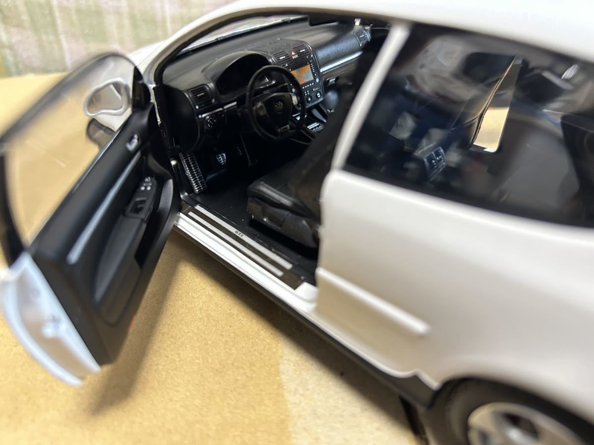 ゴルフ5 GTI 1/18スケール　美品_画像7