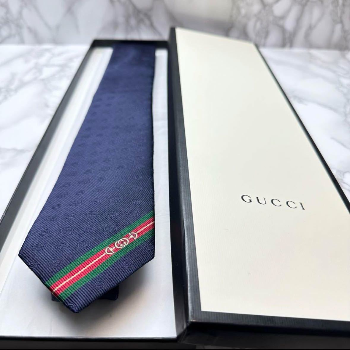 極美品 現行タグ 人気 GUCCI ネクタイ シルク100% GG柄 ダブルG ホースビット シェリーライン ナロータイ ブランドロゴ 刺繍 ネイビー_画像3