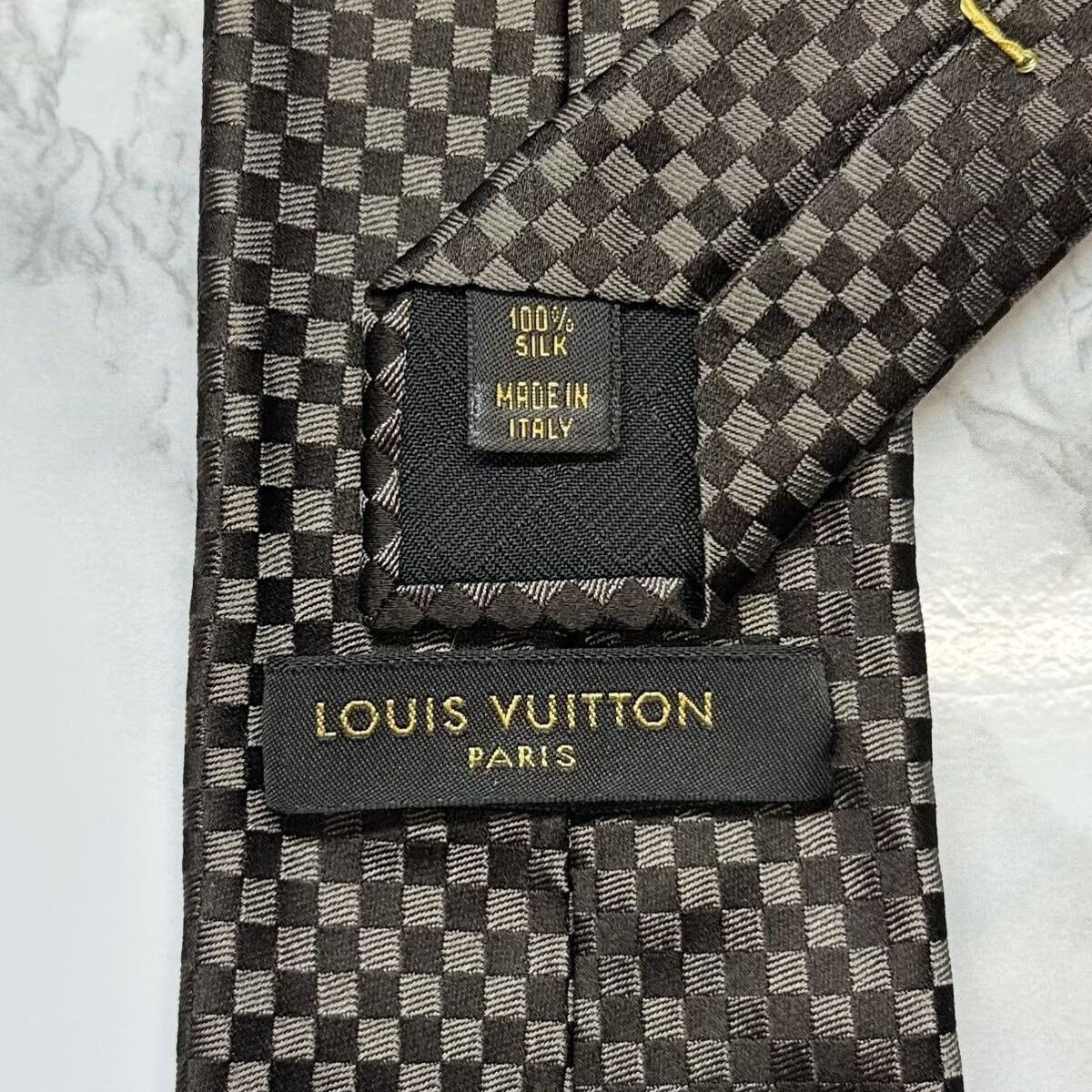 極美品 旧タグ レア LOUIS VUITTON ネクタイ シルク100% マイクロダミエ LVロゴ ヘビーシルク レギュラータイ ブランドロゴ 刺繍 ブラウン_画像5