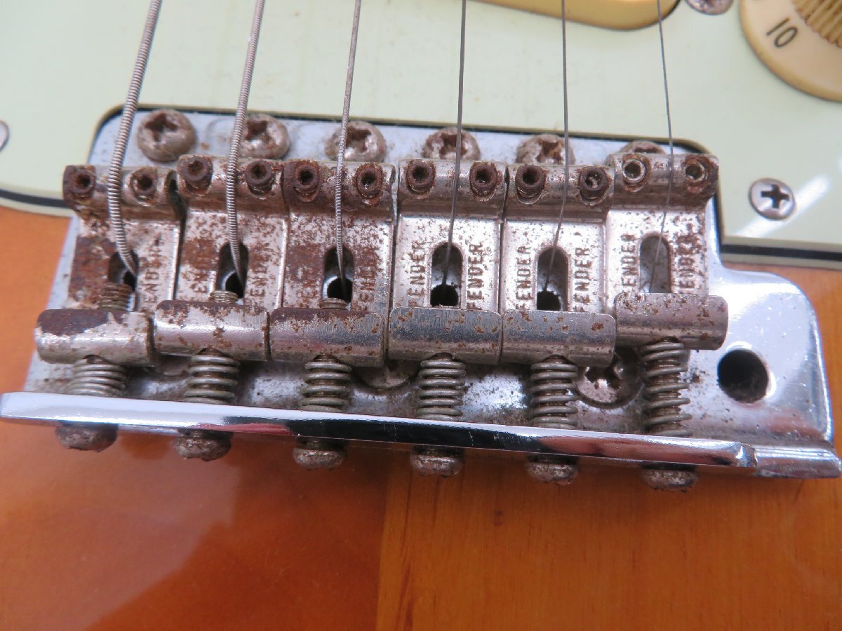 □ジャンク品●Fender　STRATO　CASTER　※裏面カバーなし●795S_画像9