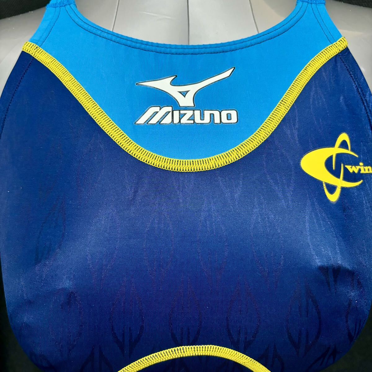 大教イトマン スウィン 選手用 ハイカット 競泳水着 Mサイズ MIZUNO アクセルスーツ マイティライン うろこ模様 ミズノ S-win 指定水着の画像4