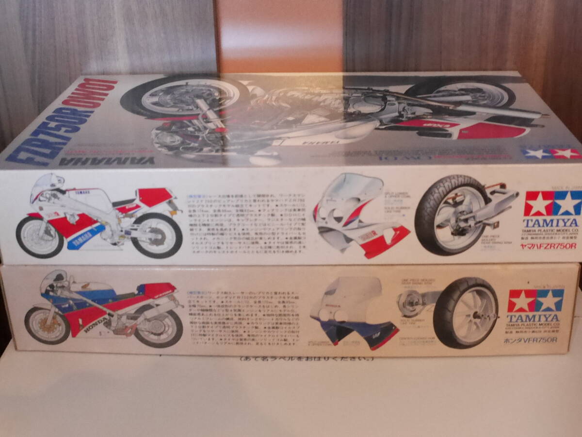 * Tamiya Yamaha FZR750R & Tamiya Honda VFR750R 2 шт. . суммировать не собранный товар не собранный товар *