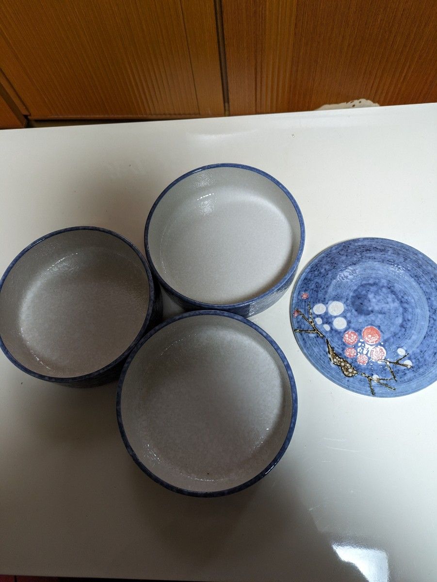 陶器 三段重紅梅柄昭和レトロ美濃焼鉢重箱|Yahoo!フリマ(旧 陶器 三段重紅梅柄昭和レトロ美濃焼鉢重箱|Yahoo!フリマ(旧