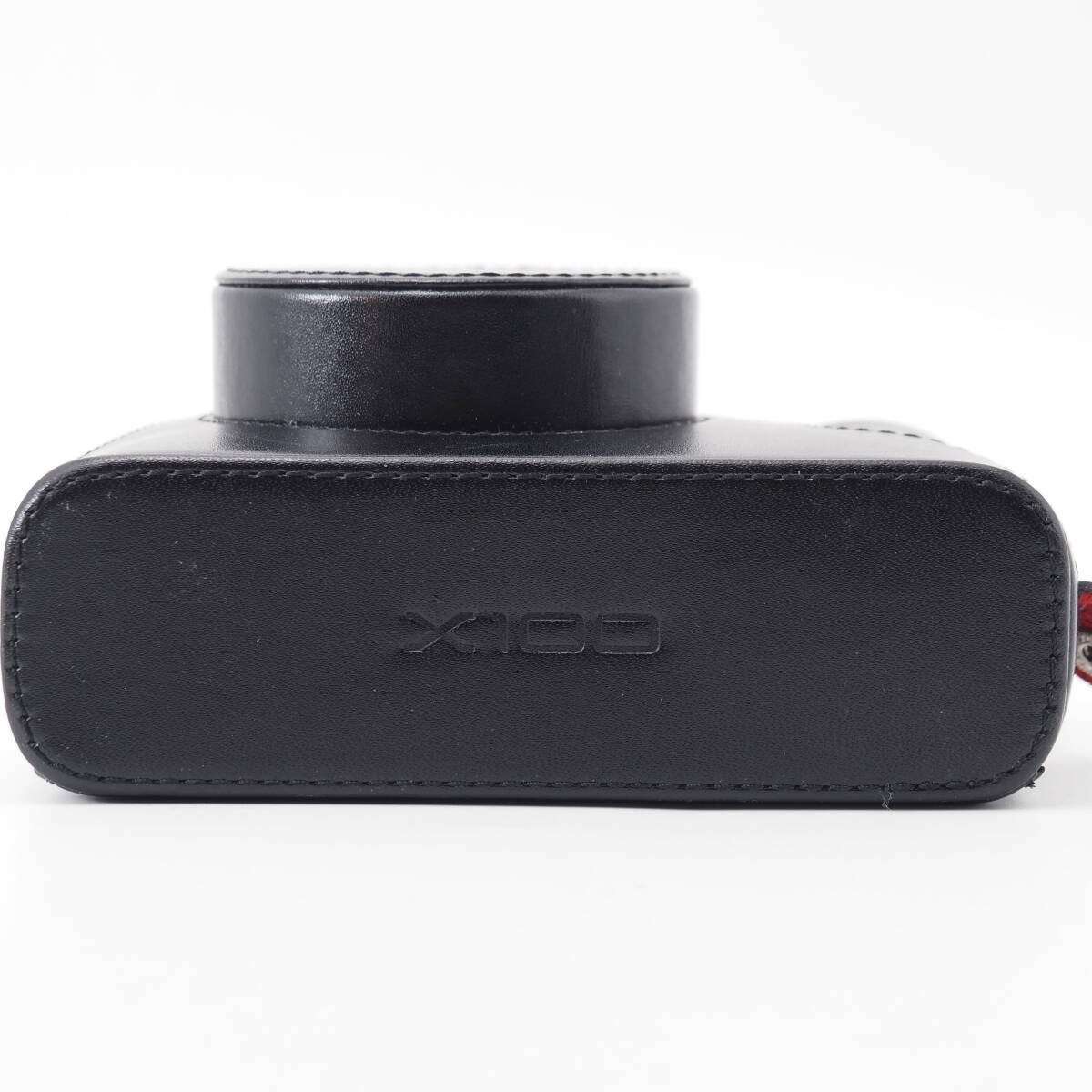 33660円 101836☆極上品☆FUJIFILM デジタルカメラ FinePix X100 33660円 101836☆極上品☆FUJIFILM デジタルカメラ FinePix X100