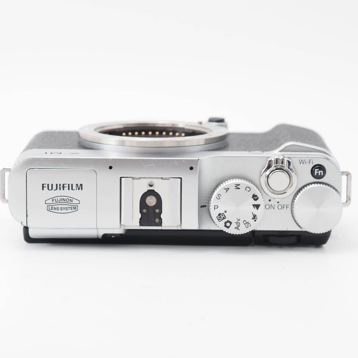 101838* первоклассный товар *FUJIFILM беззеркальный однообъективный камера X-M1 корпус 1630 десять тысяч пикселей APS-C серебряный F FX-X-M1S