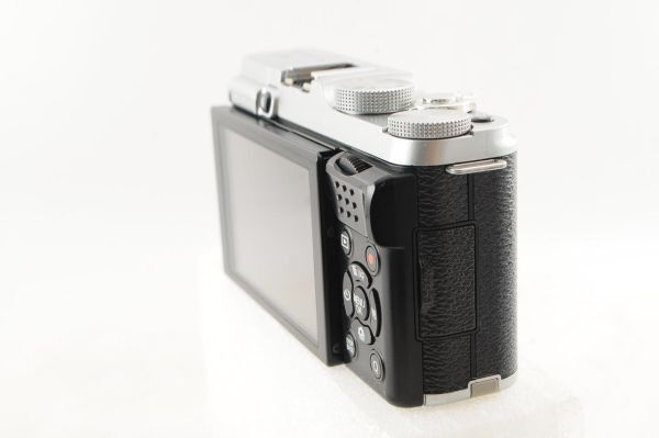 [ジャンク] Fujifilm 富士フィルム X-A2 ミラーレス一眼カメラ #1253の画像6