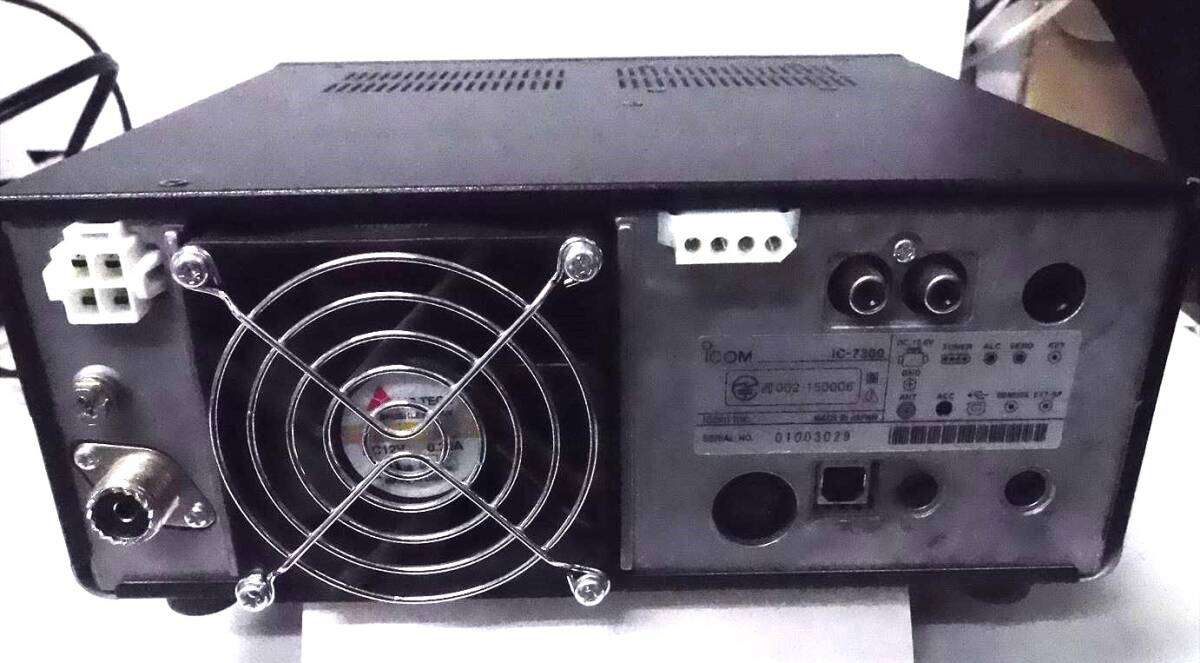 アイコムIC-7300美品　１００W機中古　HF～50Mhz_画像4