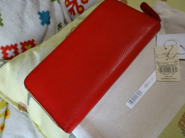 gentento ska long wallet, used beautiful goods. last price cut.