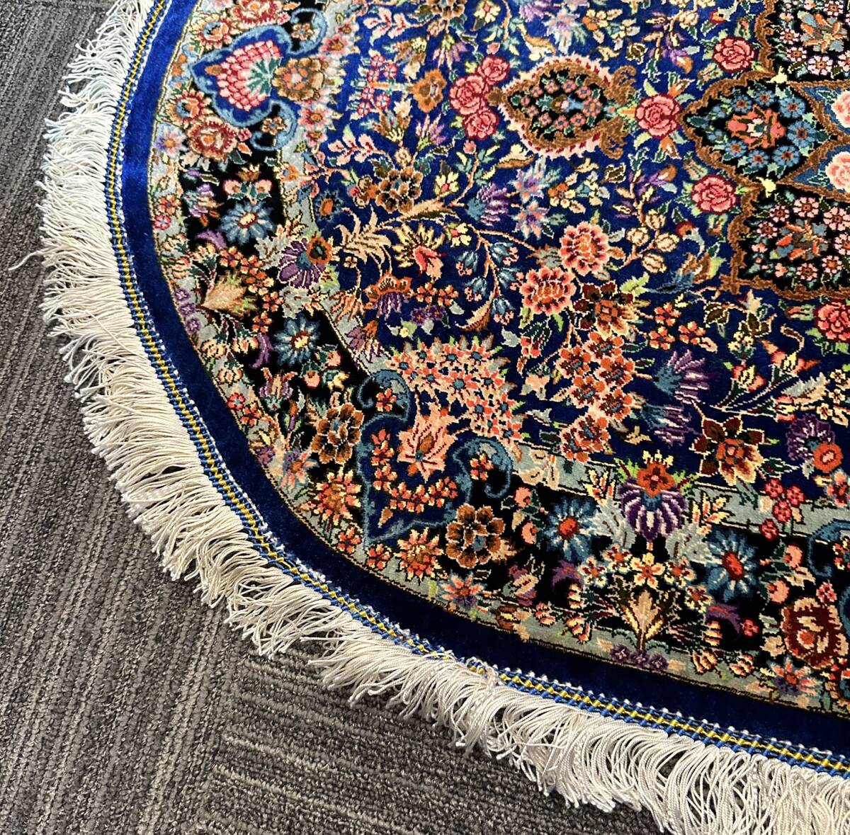 【3360】ペルシャ絨毯 クム産 レザイ工房 約90㎝×60㎝ シルク 100万ノットの画像5