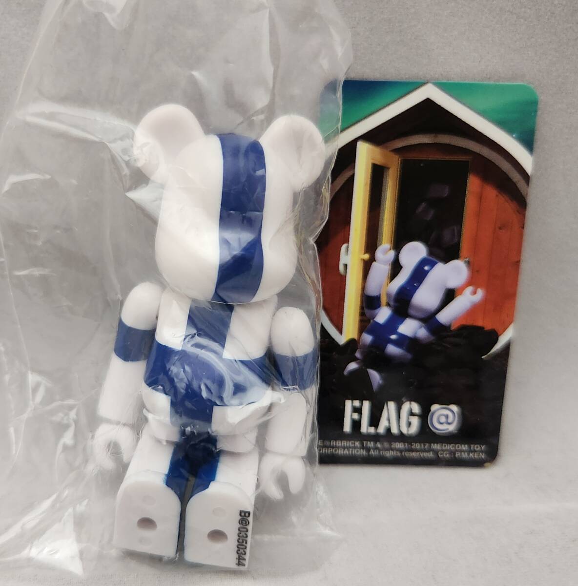 【ベアブリック★BE@RBRICK】シリーズ３５ フラッグ●FLAG『フィンランド』 100％_画像1