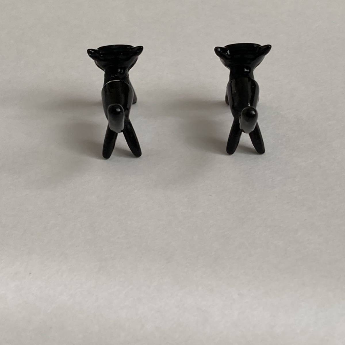 新品　かわいい黒猫のフィギュア型ピアス　立体　全身猫　black cat 動物　しっぽ　ネコ　ねこ　_画像4