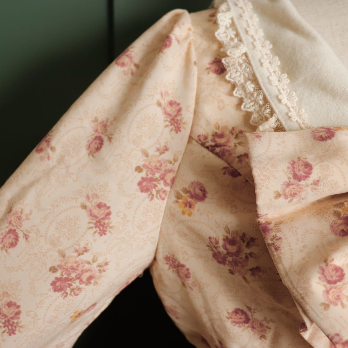 極美品】LIZ LISA リズリサ 薔薇柄 花柄 ワンピース ピンク 0 極美品】LIZ LISA リズリサ 薔薇柄 花柄 ワンピース ピンク 0