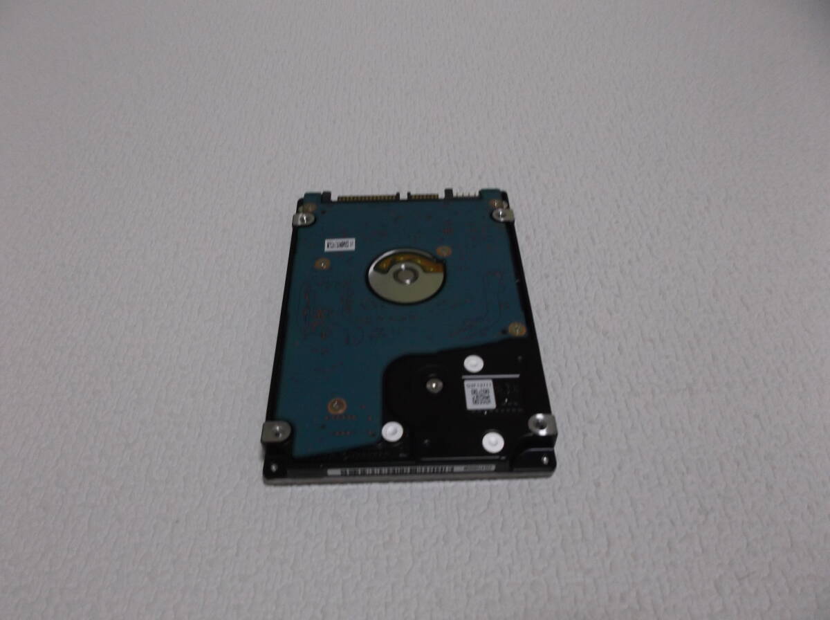 中古品 TOSHIBA 2.5インチHDD 1TB S-ATA接続 現状品_画像3